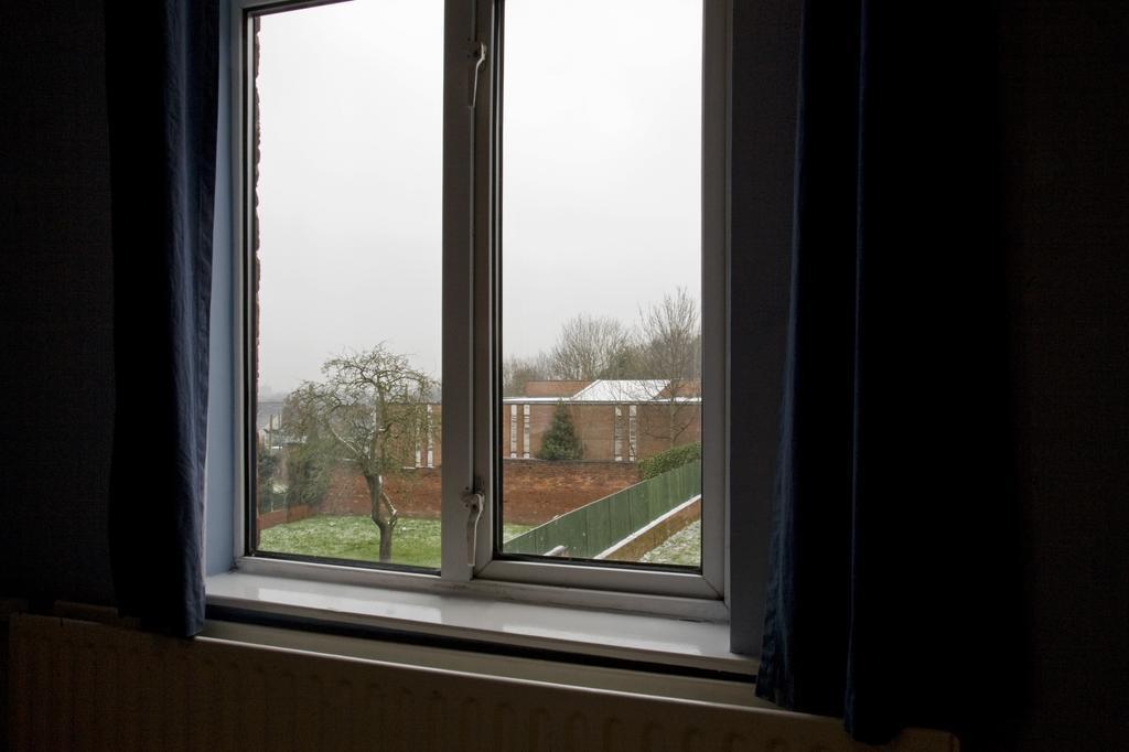 Oaklands  Lägenhet Wolverhampton Exteriör bild