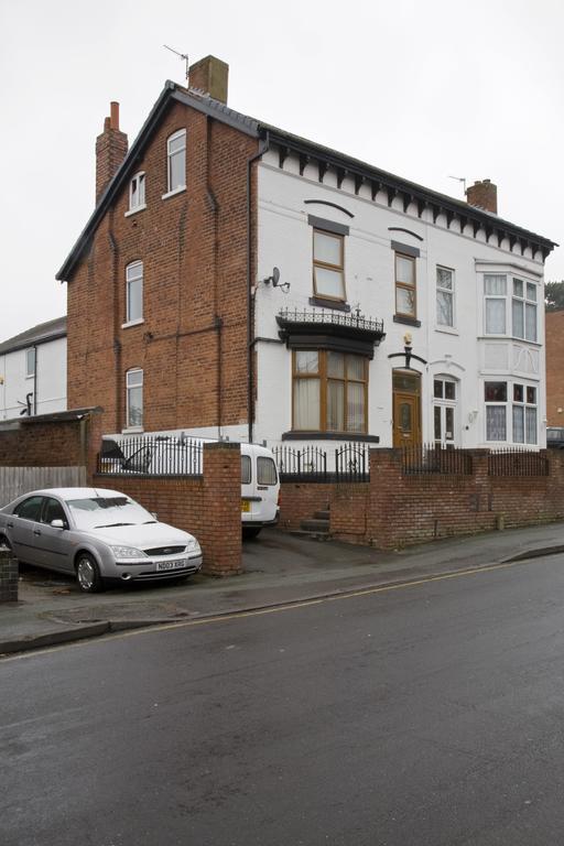 Oaklands  Lägenhet Wolverhampton Exteriör bild
