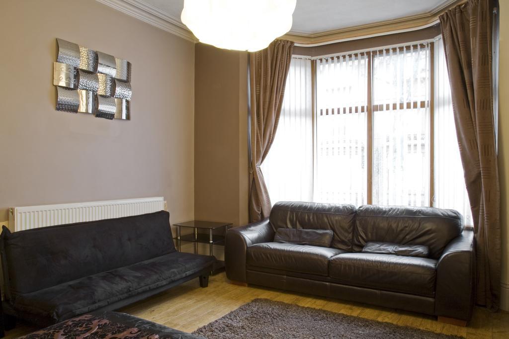 Oaklands  Lägenhet Wolverhampton Exteriör bild