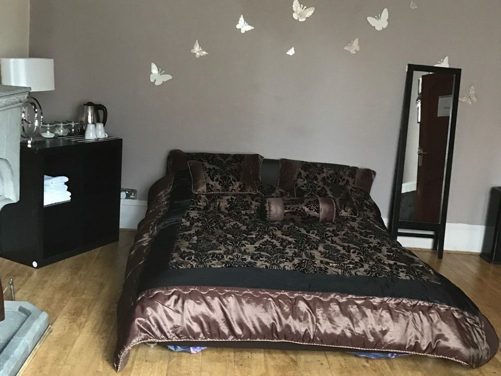 Oaklands  Lägenhet Wolverhampton Exteriör bild