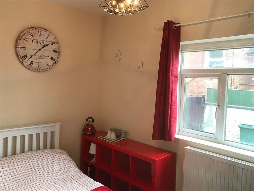 Oaklands  Lägenhet Wolverhampton Exteriör bild